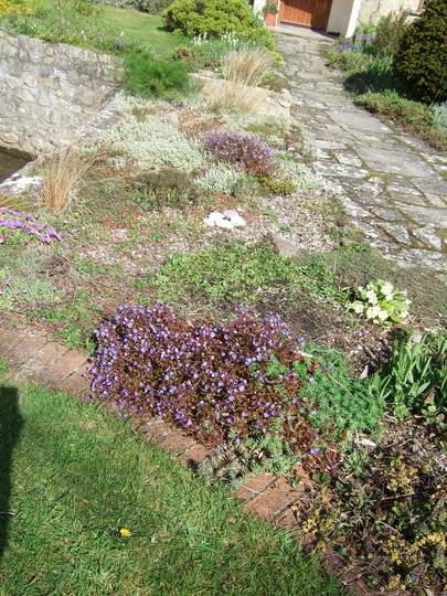 Scree bed on top of the bridge.