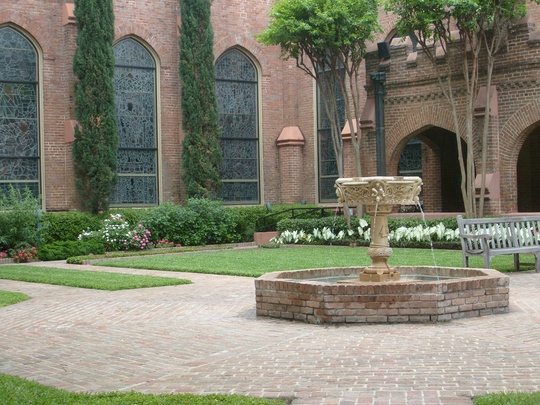 The garden at Christ Church Cathedral (Episcopal).