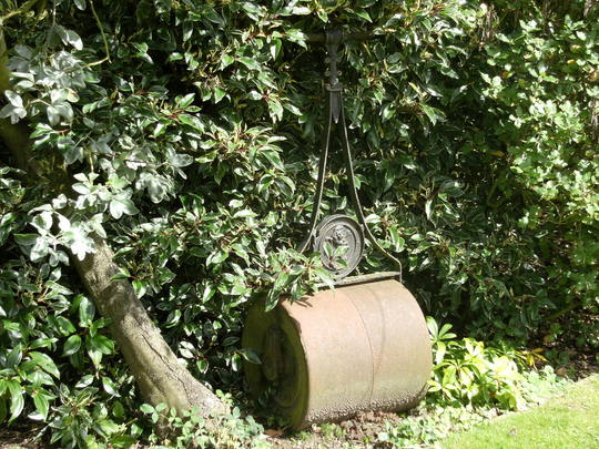 Garden roller 